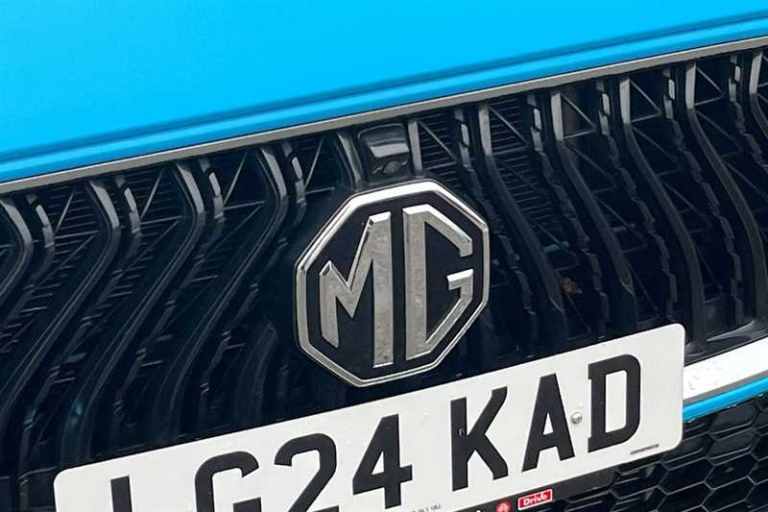 2024 MG MG HS 1.5 T-GDI 16.6kWh Trophy SUV 5dr Petrol Plug-in Hybrid Auto Euro 6 (s/s) (2 SUV Hyb...