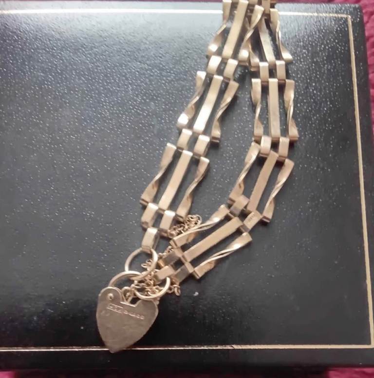 Gold bracelet 9ct 