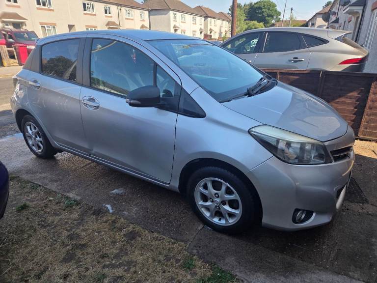 Toyota, YARIS, Hatchback, 2013, Manual, 1329 (cc), 5 doors