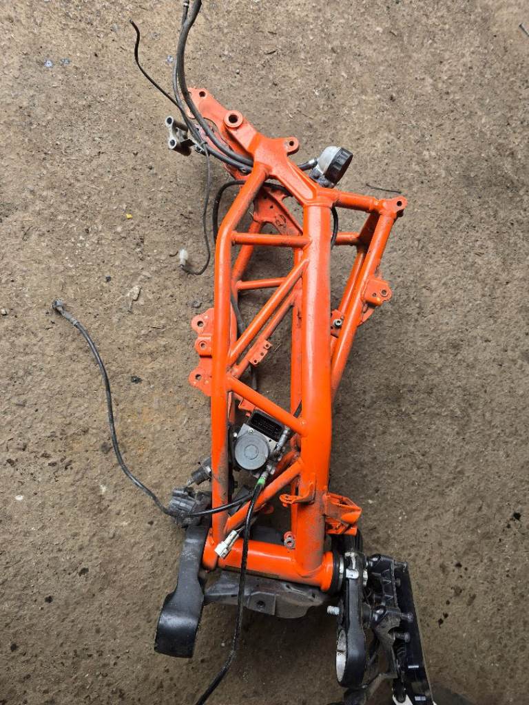 2018 ktm duke 390 frame with logbook 