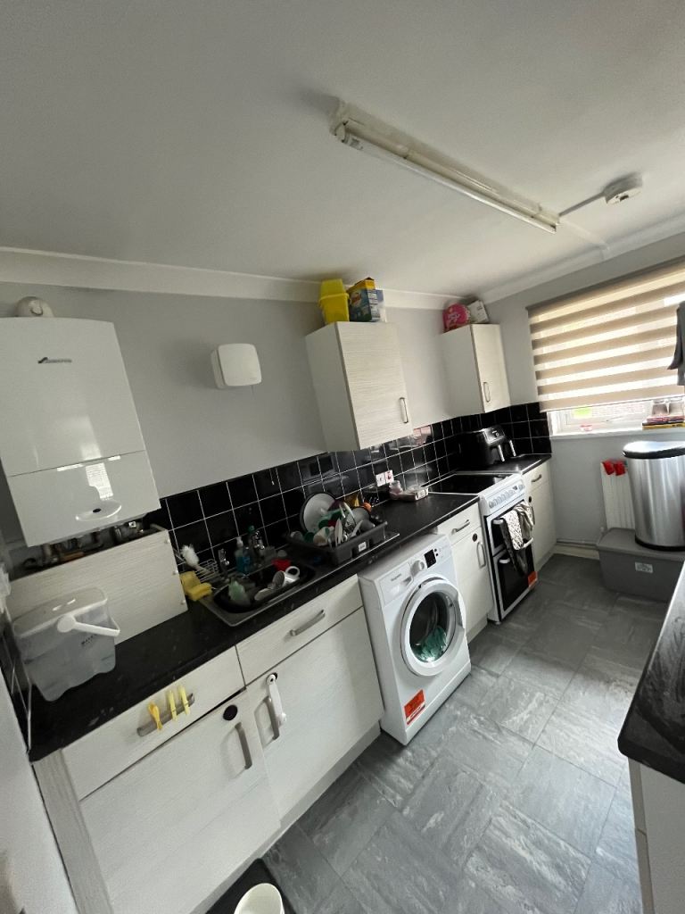 EXCHANGE Spacious two bedroom flat