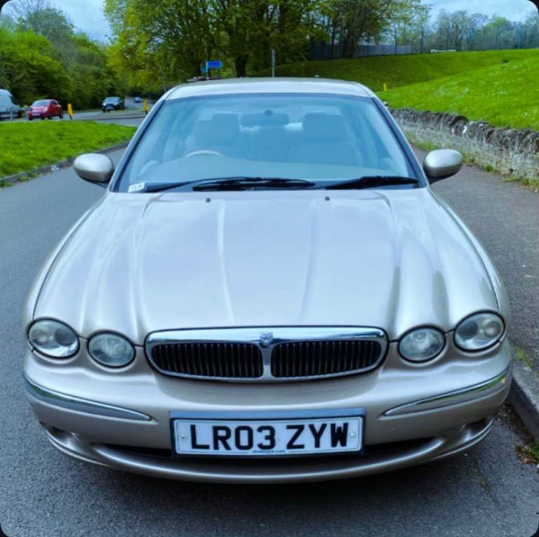 QUICK SALE,Jaguar X TYPE AUTOMATIC,35k mileage,10 MONTH MOT