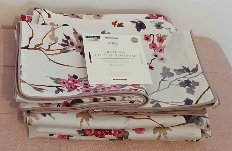 M&S CHERRY BLOSSOM 220 THREAD COUNT 100% COTTON SATEEN KINGSIZE DUVET COVER SET 