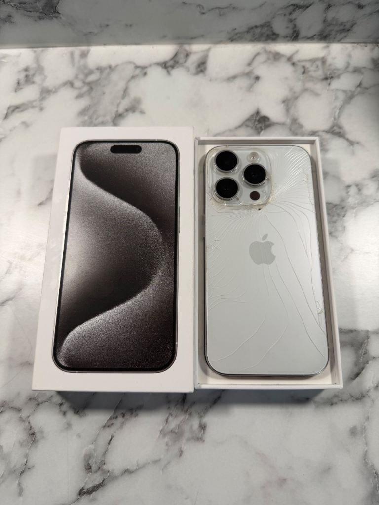 Apple iPhone 15 Pro – Silver, Cracked Back Glass