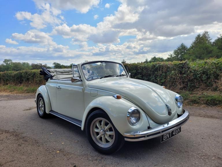 VOLKSWAGEN BEETLE 1.5 Convertible 1972 White Petrol
