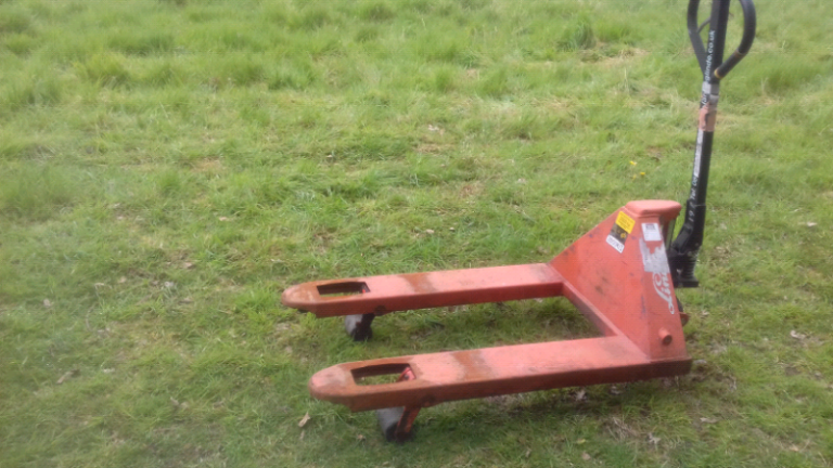 Pallet Pump Trucks 