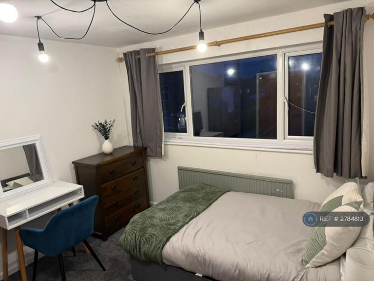 5 bedroom house in Primrose Hill, Chelmsford, CM1 (5 bed) (#2784813)