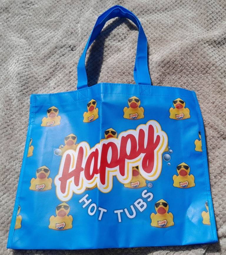 BAG - BRAND NEW - SUMMER CARRYING BAG HAPPY HOT TUBS DUCKS WEARING SUNGLASSES