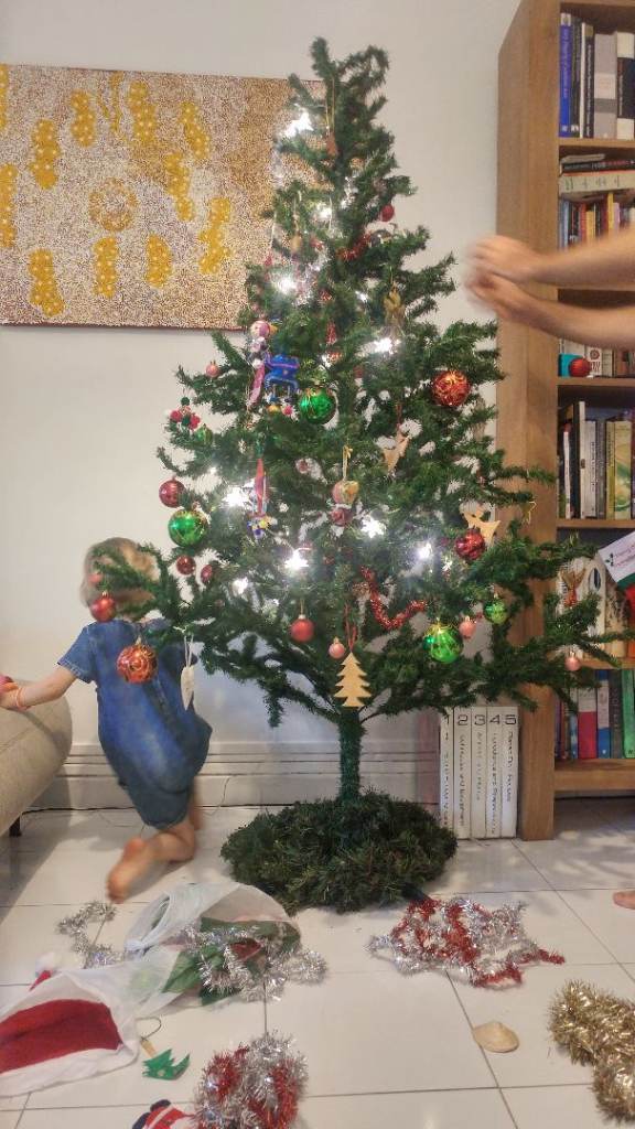 FREE: the best artifical Christmas tree ever (5ft)