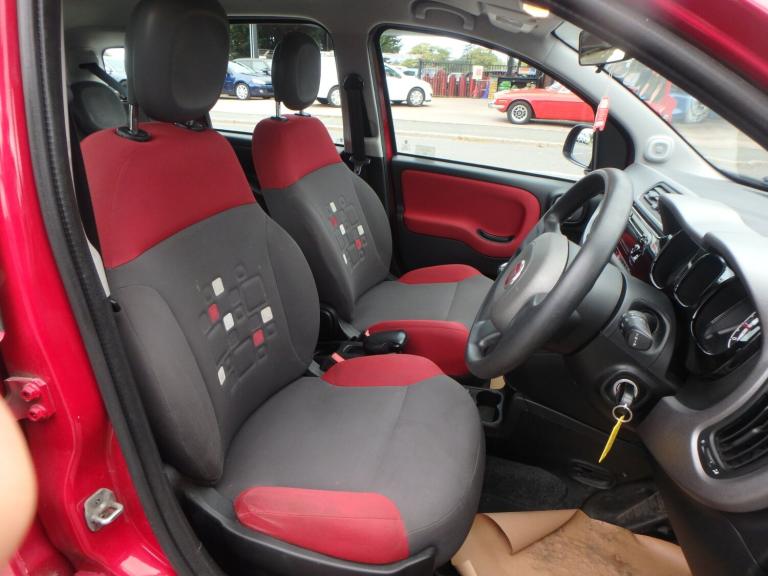 2012 Fiat Panda 1.2 Lounge 5dr..£35 Road Tax HATCHBACK Petrol Manual
