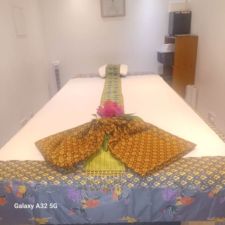 NEW DOKTHONG THAI MASSAGE 