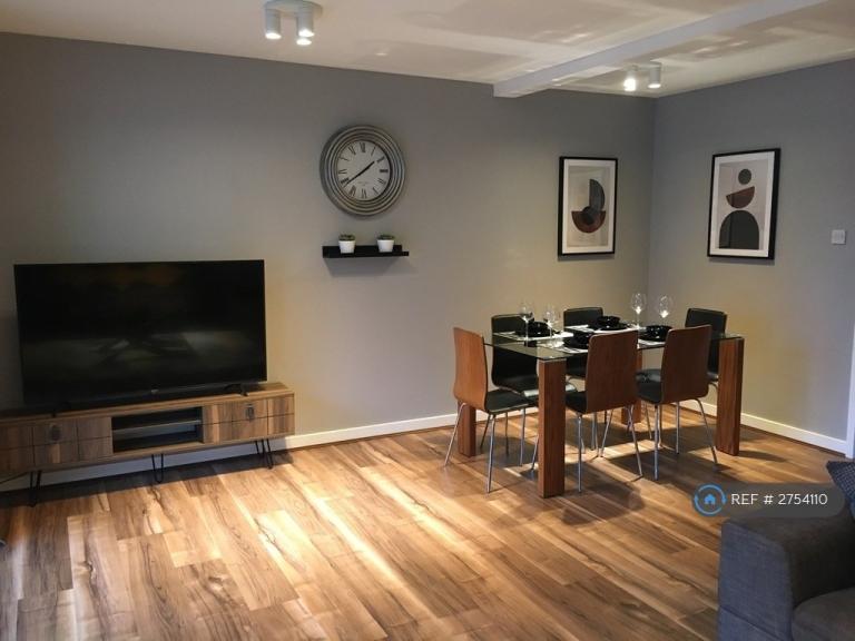 2 bedroom flat in Albion Gardens, Edinburgh, EH7 (2 bed) (#2754110)