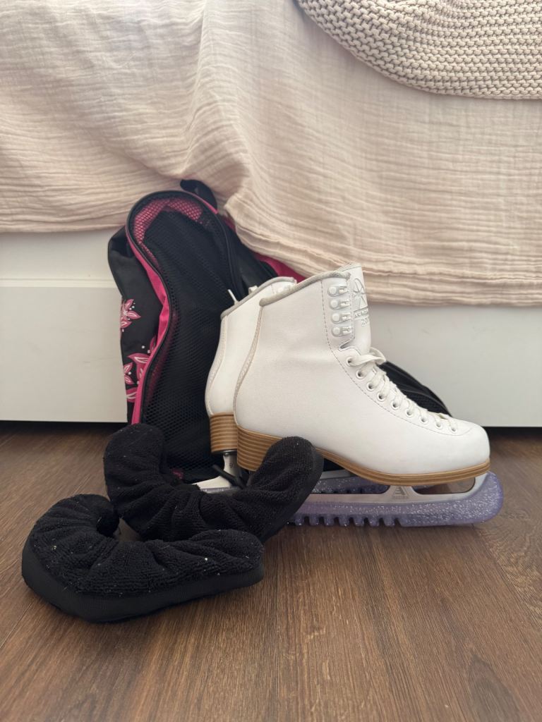 Jackson ultima JC200 size 6 ice skates 