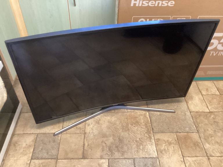 Samsung 40” Smart TV