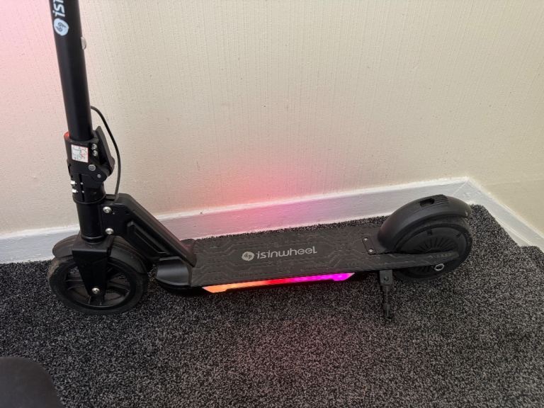 Isinwheel s7 glow kids electric scooter 