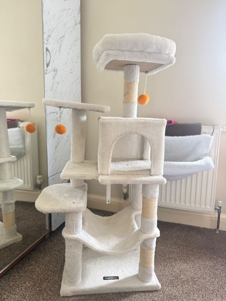 Cat tree