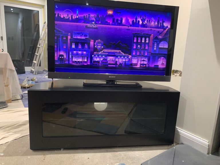 FREE Black corner TV unit