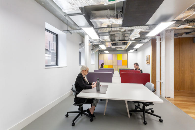 Birmingham - B4 6AF \ Shared Workspace for Rent with Hot Desks Available