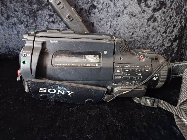SONY CCD FX500E VIDEO CAMCORDER SPARES OR REPAIR 