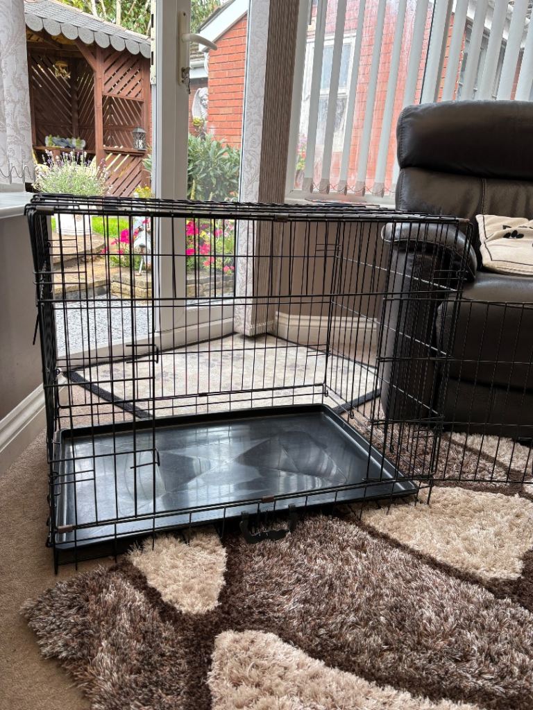 Black Metal Dog Crate for Medium Dogs.
