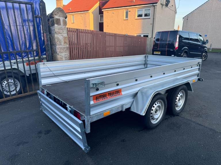 BRAND NEW 10ft X 5ft TWIN AXLE FLAT NIEWIADOW TRAILER 750KG