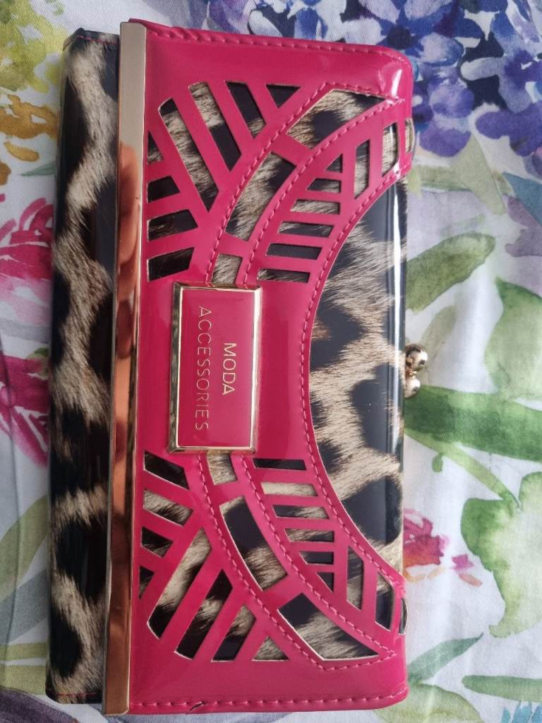 Pink purse 