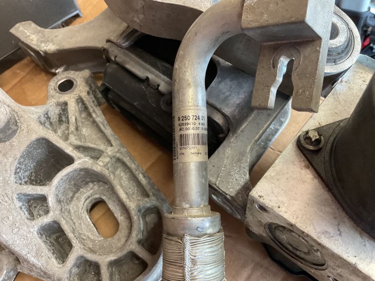 Mini Cooper breaking