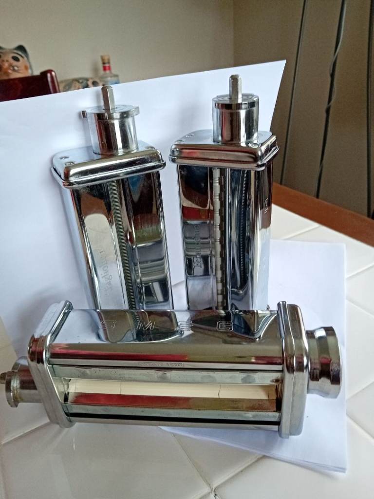 Smeg pasta roller and cutter set