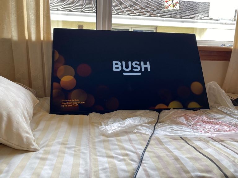 Bush 40 Inch 40FT2SCB Smart Full HD TV - New