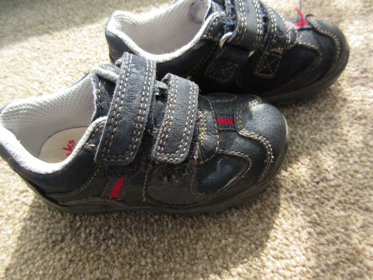 Clarks size 4.5F trainers