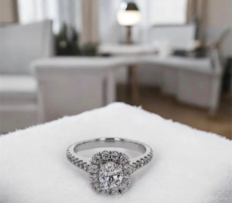 Stunning Neil Lane 1.16ct Diamond Engagement Ring - Cost £5250