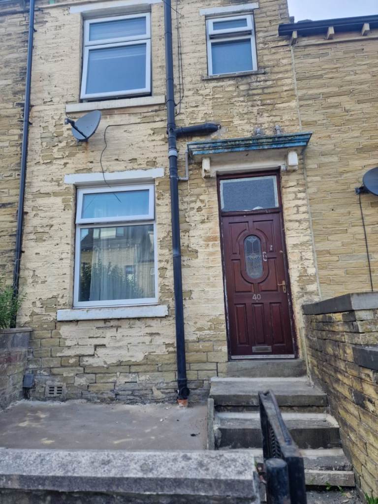 2 Bedroom Terrace house