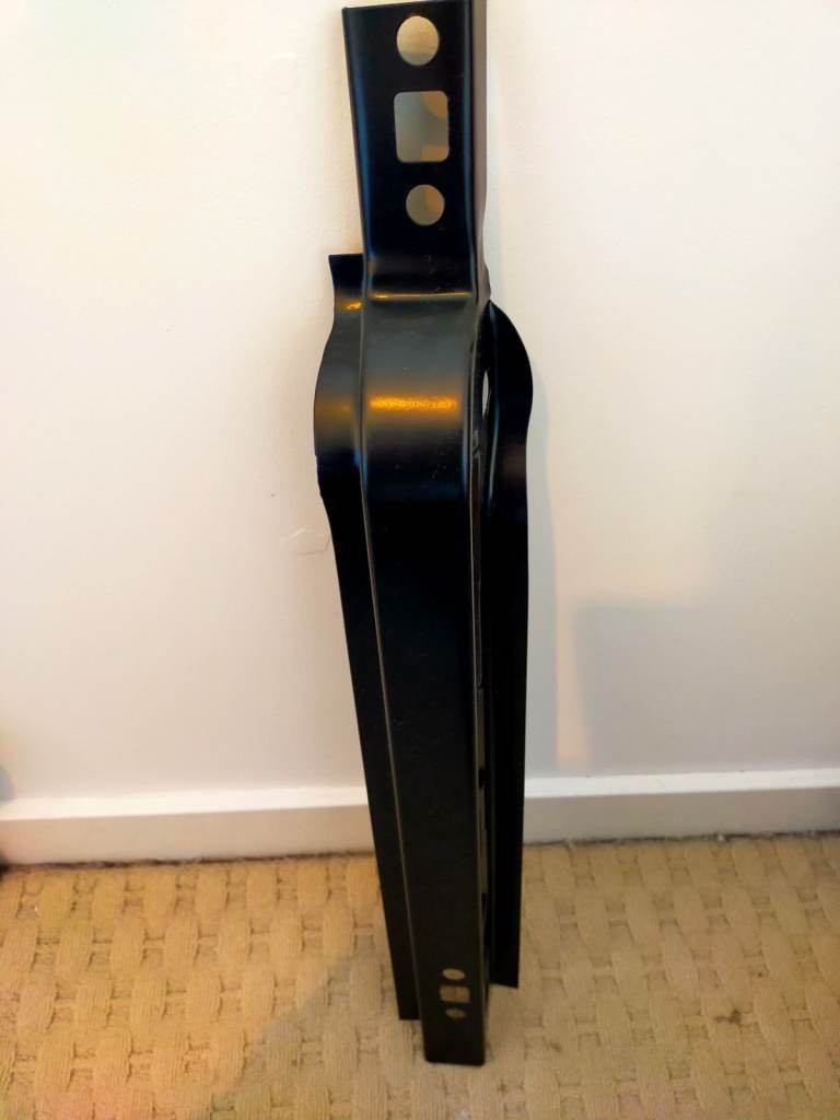 LANDROVE A POST REPAIR SECTION  DEFENDER 90/110 