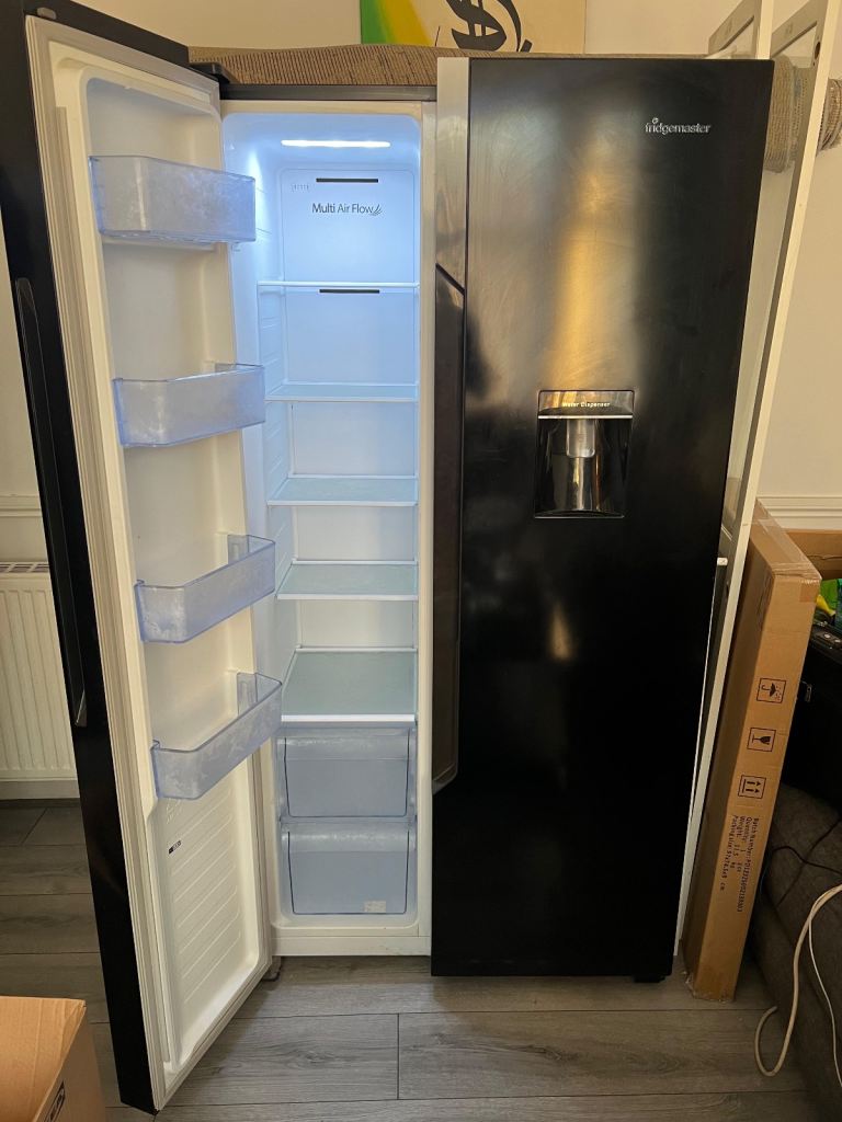 Fridgemaster American style fridge freezer 