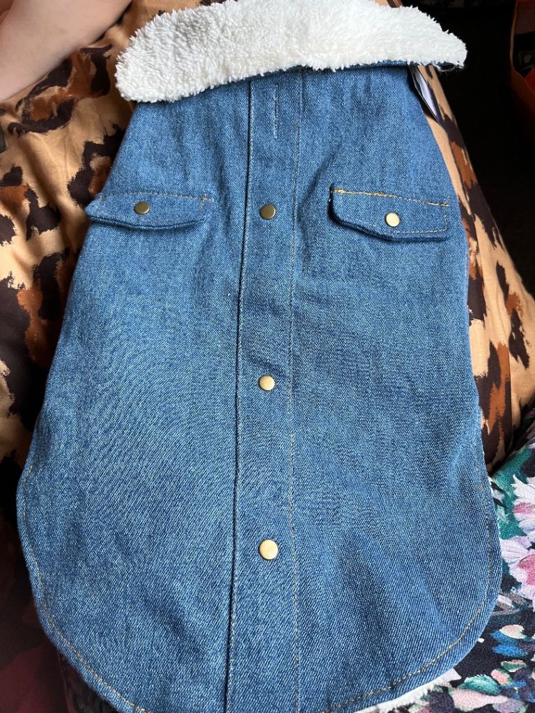 BN DOGS DENIM JACKET SIZE LARGE!!