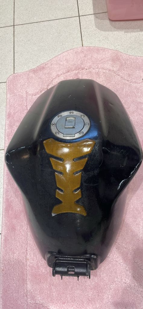 YAMAHA 2009 FZ6 S2 FUEL PETROL TANK 
