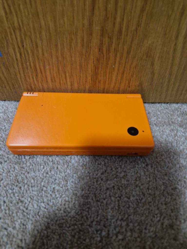 Orange dsi console 