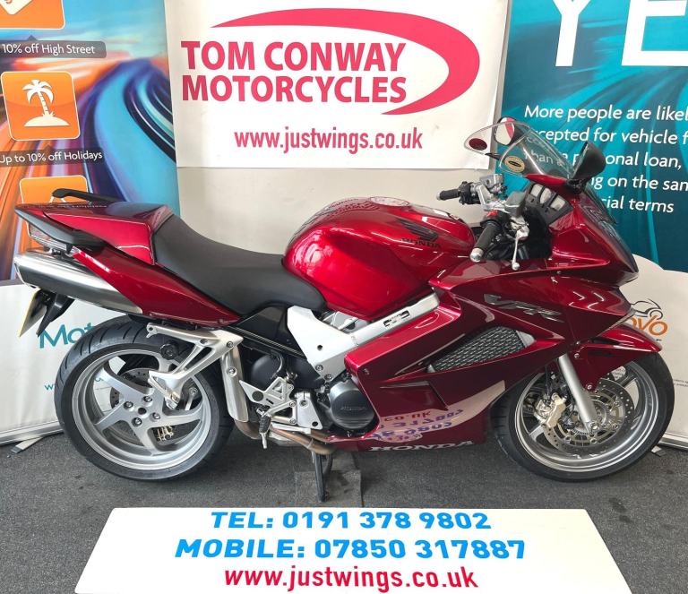 HONDA VFR800 V-TEC A6, 2006(06), ONLY 13,053 MILES, FSH, 3 OWNERS, SUPERB, £3495