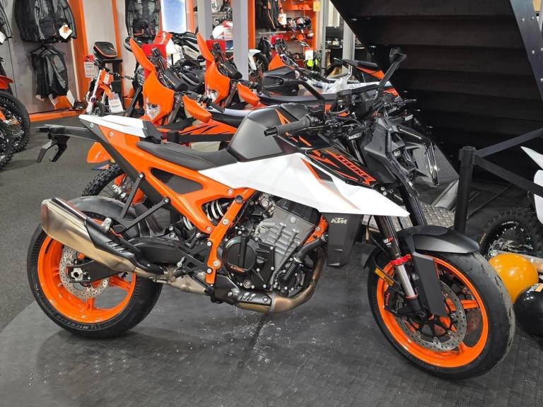 2026 KTM 990 DUKE R - INCOMING NEW MODEL