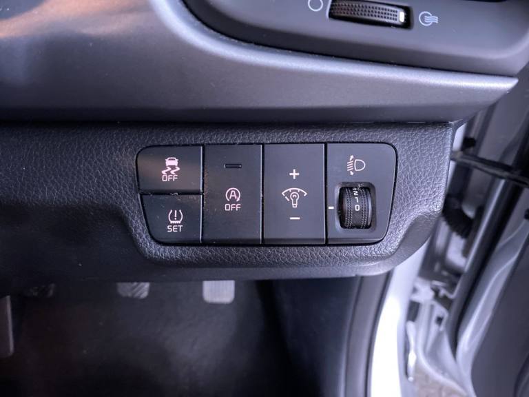 2022 22 KIA RIO 1.2 1 HATCHBACK 5DR PETROL MANUAL EURO 6 (S/S) (83 BHP)