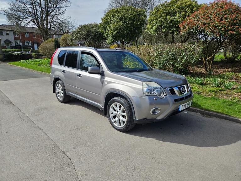 2011 Nissan X-Trail 2.0 dCi 173 Tekna 5dr 4WD++LEATHERS++SAT NAV  ESTATE Diesel Manual