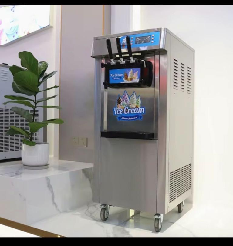 Softy’s commercial mr whippy ice cream machine Tripple Handel brand new 