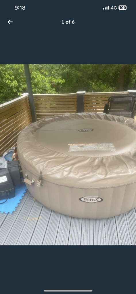 Hot tub 