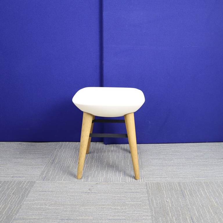 White Stool with Wooden Legs SO-1076