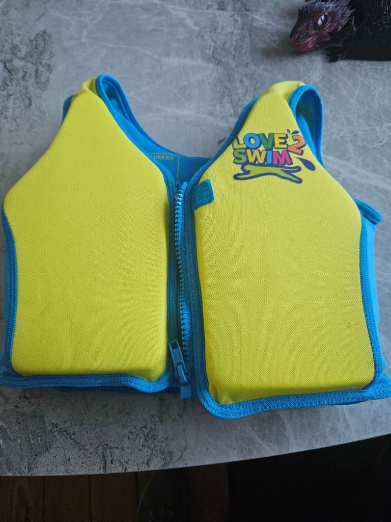 Kids swimming aid