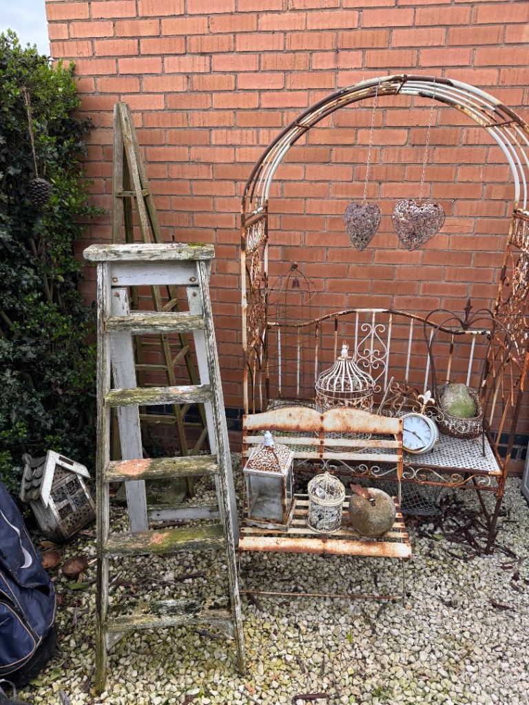 Job lot of rustic style garden ornaments 