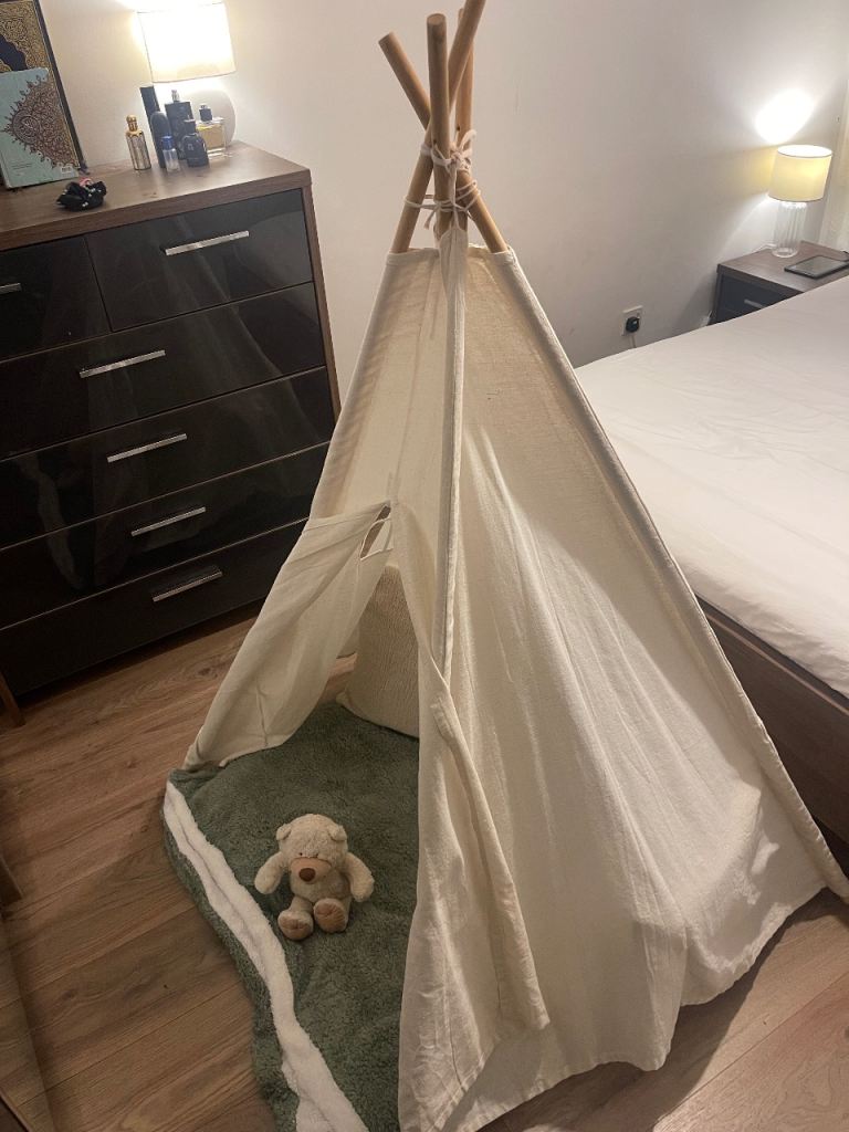 Kids' Fabric Teepee Play Tent – White, Good Condition