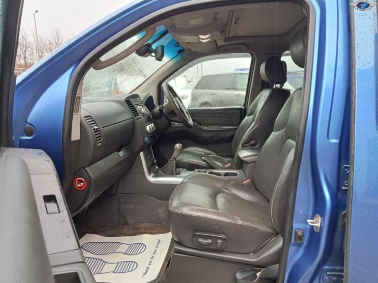NISSAN NAVARA 2.5 dCi Tekna Blue Manual Diesel 2011