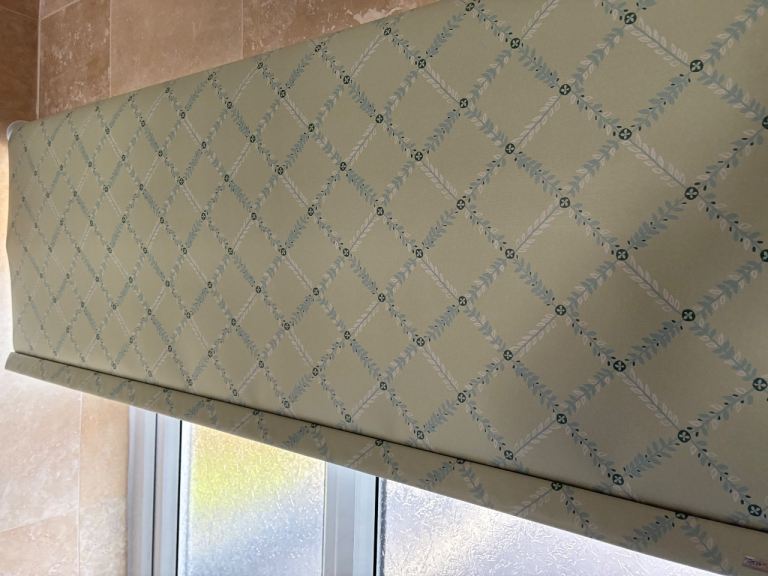 Brand new 247 blind 106 cm W x 120cm drop