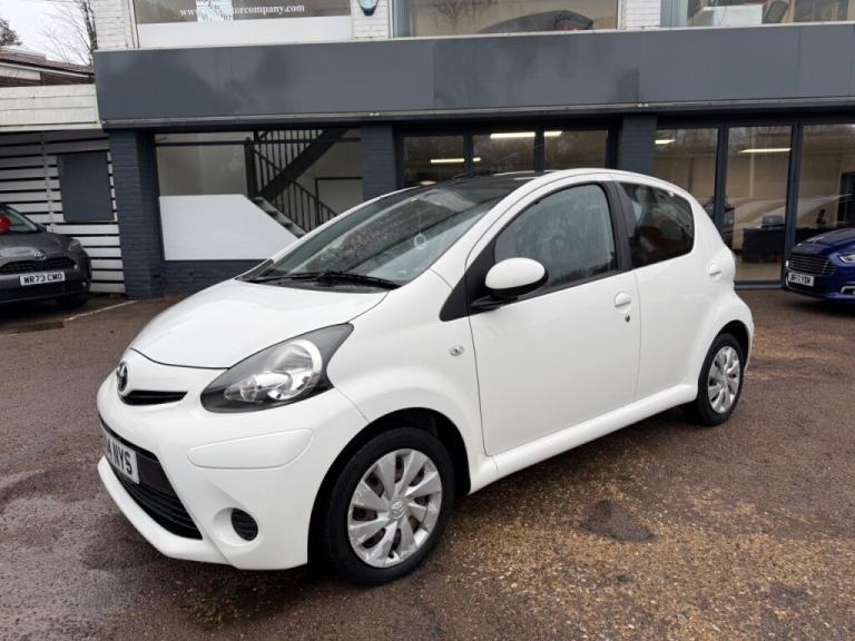  Toyota Aygo 1.0 VVT-i Move 5dr - TWENTY POUNS TAX - AIR CON - LOW INSURANCE